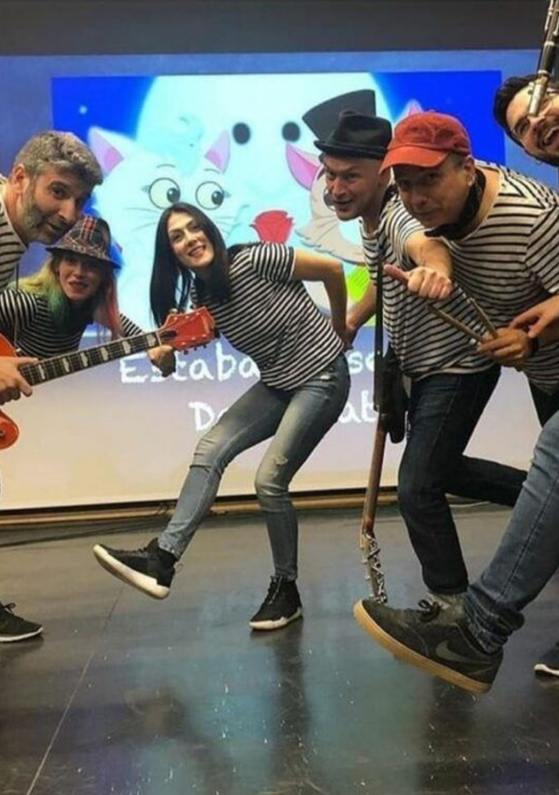 El burro, el gato y la muñeca de trapo
