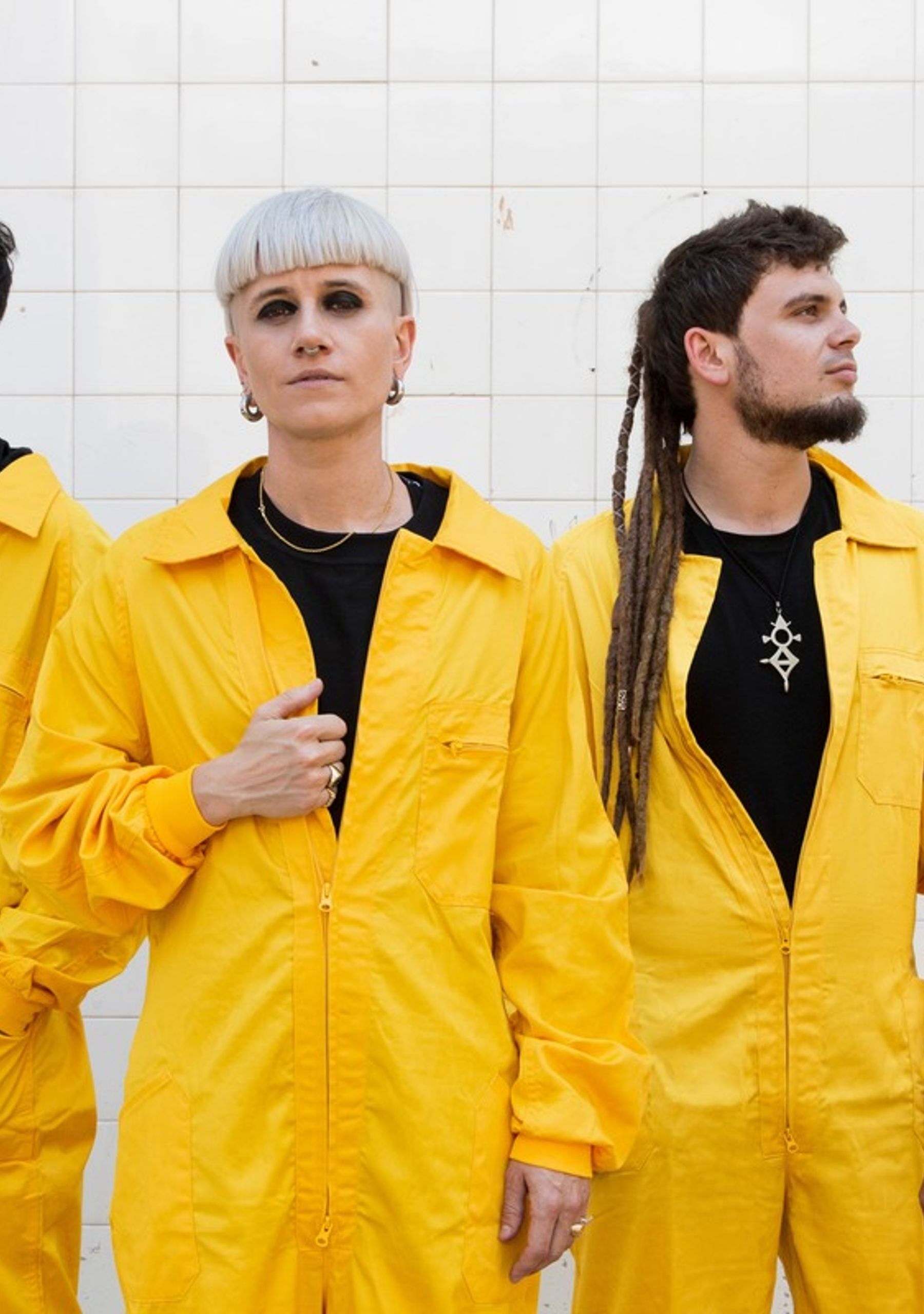 Cora Novoa & The Artifacts