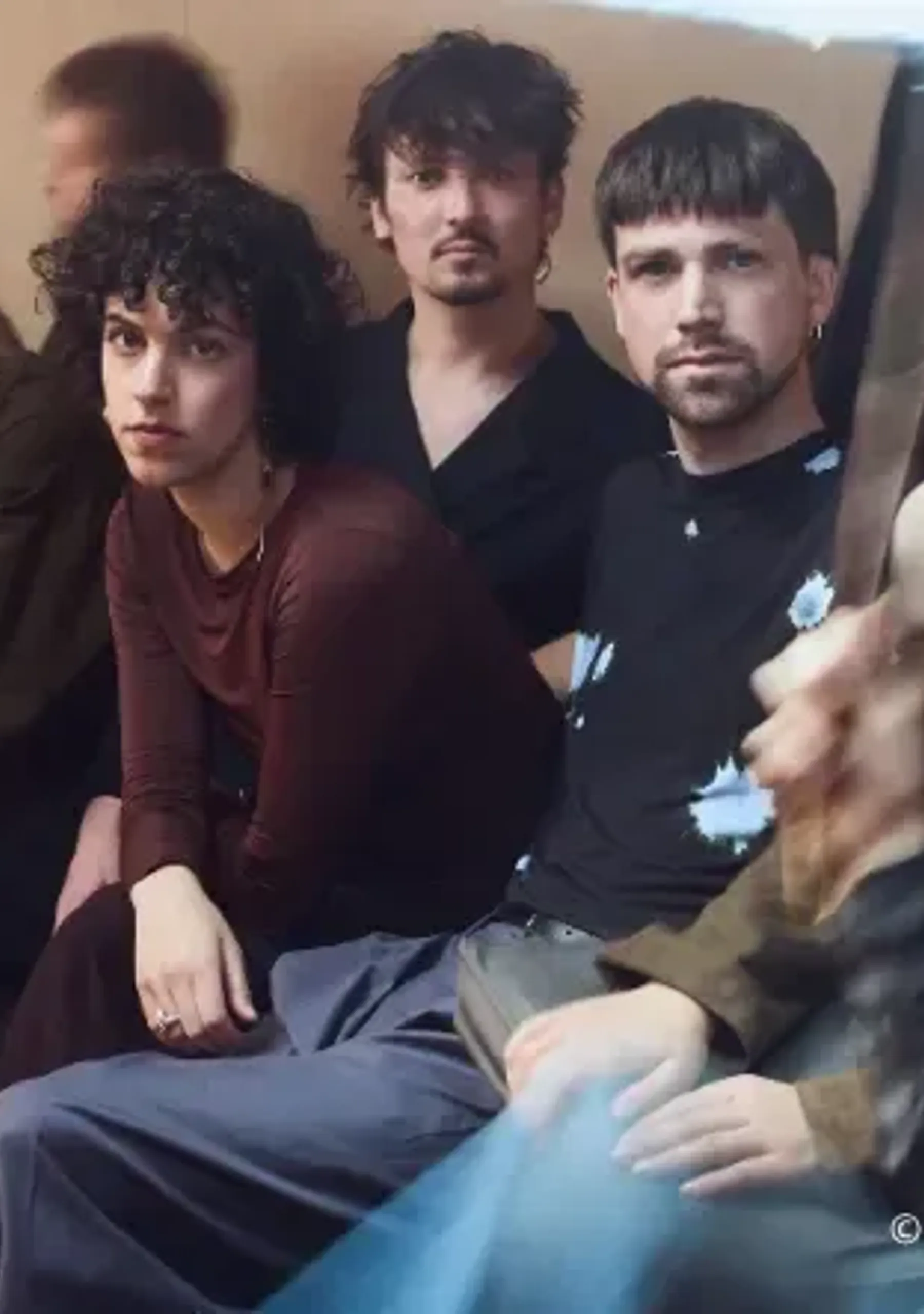 Ão