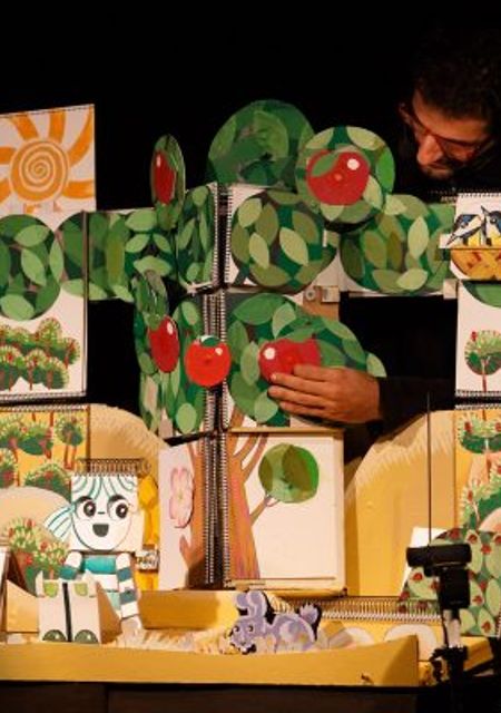 Una manzanita, un manzano