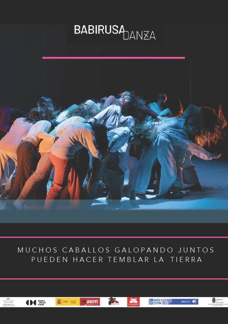Muchas caballos galopando juntos pueden hacer temblar la tierra