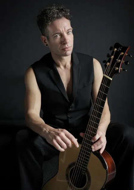 Pipo Romero – Just One Guitar