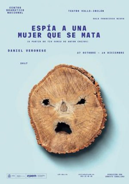 Espía a una mujer que se mata