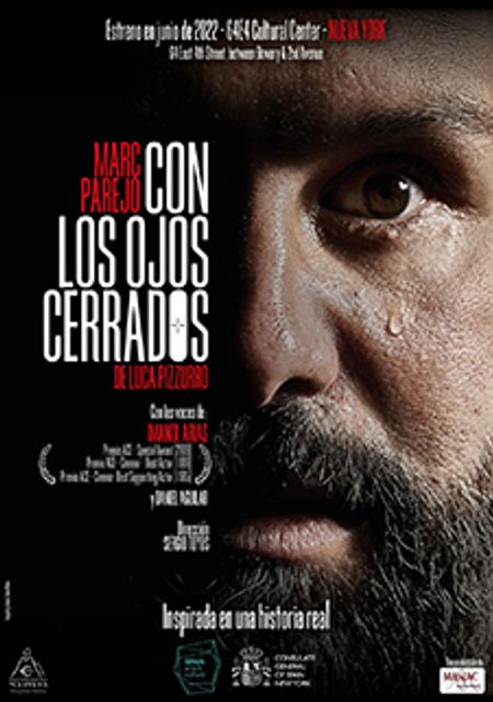Con los ojos cerrados